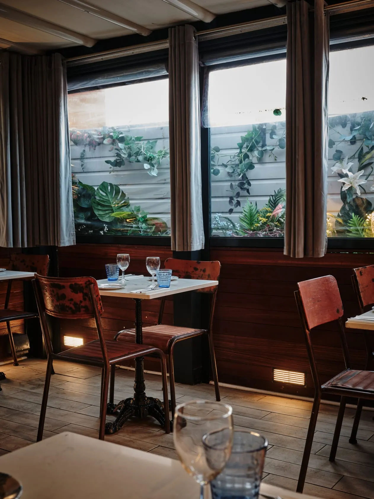 Garden Room — retractable ceiling 12-20 people